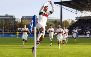 vsports体育-欧洲预选赛中各队争夺胜利