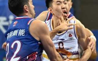 V体育-山西男篮主场守住胜利，继续保持稳定状态