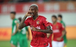 V体育官方app-广州恒大主场大胜，保持榜首位置不动