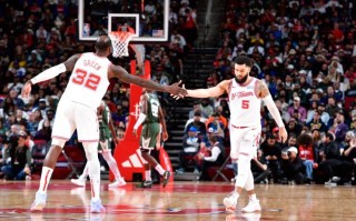 V体育官网-雷霆队主场防守火箭队动力十足