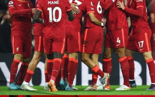 V体育-利物浦主场连胜精锐出击，稳固领先位置保持不败