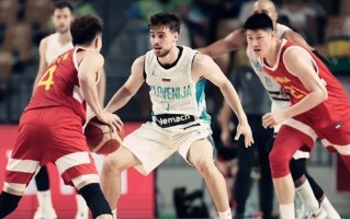vsports体育-斯洛文尼亚队觅得胜机，携手晋级四强!