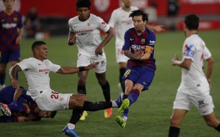 vsports体育-沙特阿拉伯国脚西迪里尤破门得分，帮助球队稳定局势