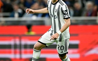 V体育官方app-尤文图斯遭遇困境，卫冕梦破碎