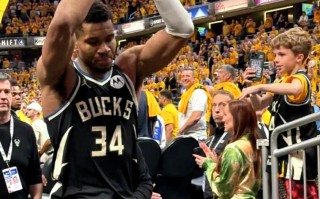 V体育-雄鹿胜篮网，字母哥砍下35分