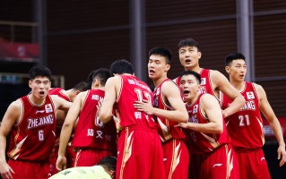 V体育-柏林赫塔队新任主教练带队开门红