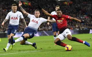 V体育官方app-热刺客场逼平热刺，保级形势有所改善