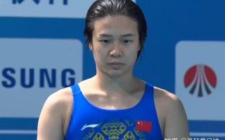 V体育-韩国跳水运动员从高空出发，稳稳落在水面