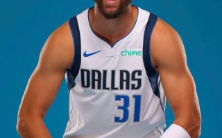 V体育官网-球队新鲜面孔加入训练，球员竞争激烈