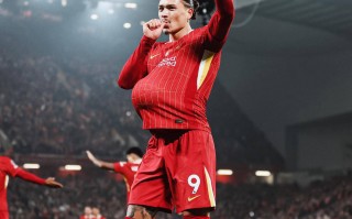 vsports体育-利物浦力挽狂澜，擊败法国豪门绝杀出线