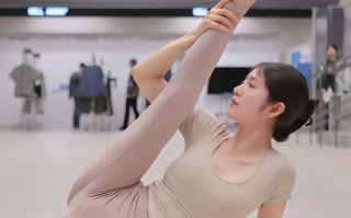 V体育官方app-展现实力挑战极限，选手精湛技艺备受称赞