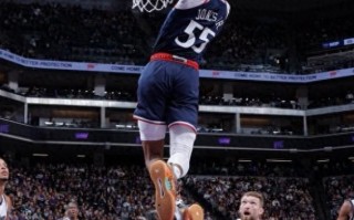 V体育官网-火箭大胜独行侠，哈登砍下40+得分