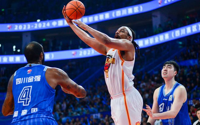 V体育-精彩纷呈!国内球队实力争锋,胜负难料-第2张图片-V体育 V体育-精彩纷呈!国内球队实力争锋,胜负难料-第2张图片-V体育