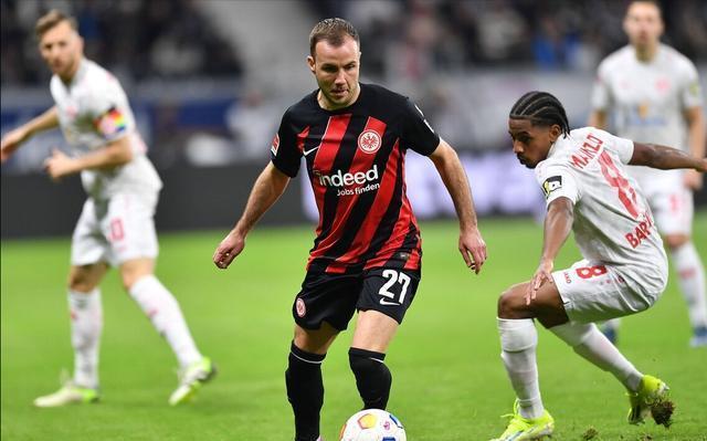 vsports体育-法兰克福球员频频制造犯规，关键时刻失落-第1张图片-V体育