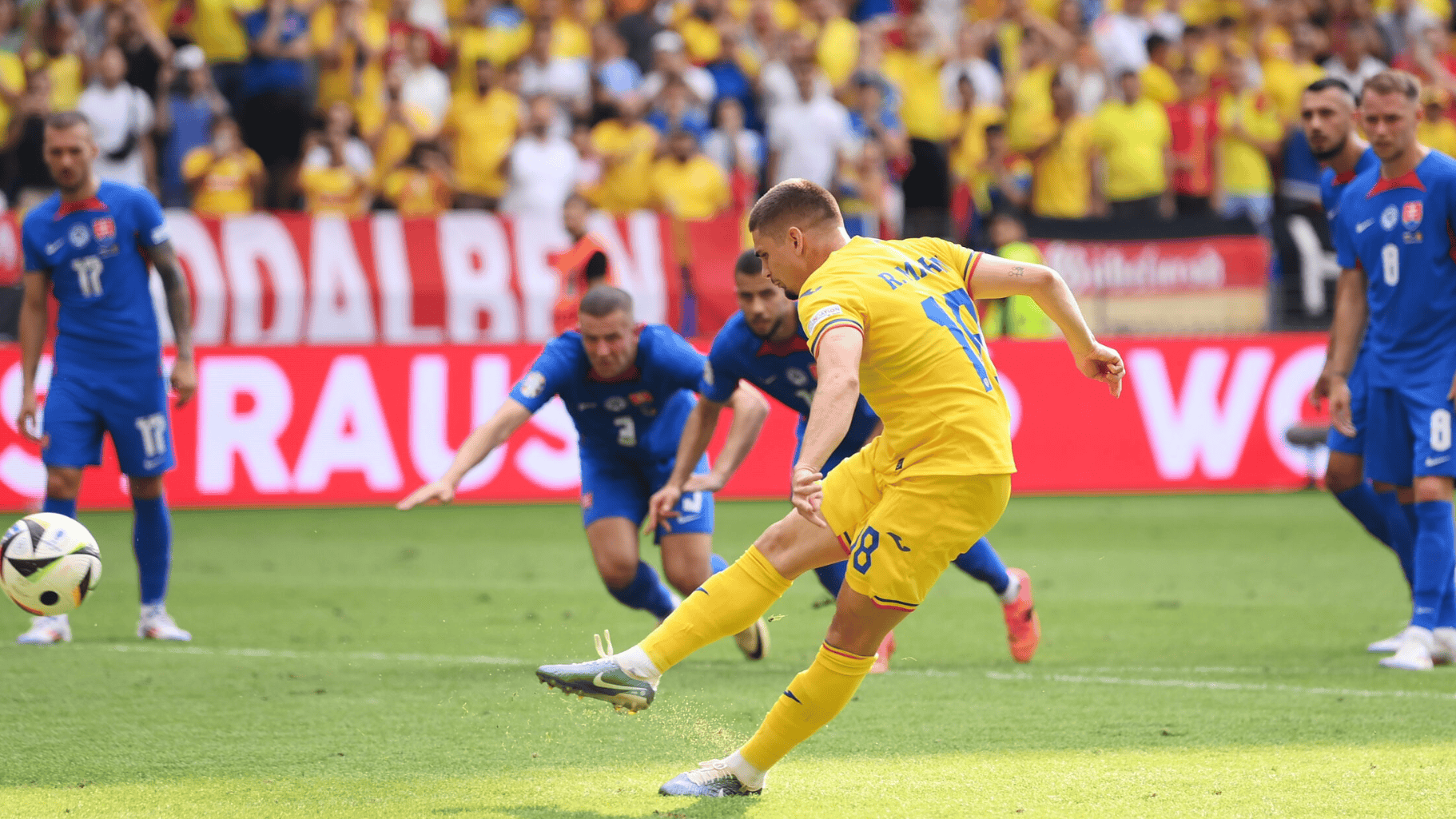 vsports体育-法兰克福球员频频制造犯规，关键时刻失落-第2张图片-V体育