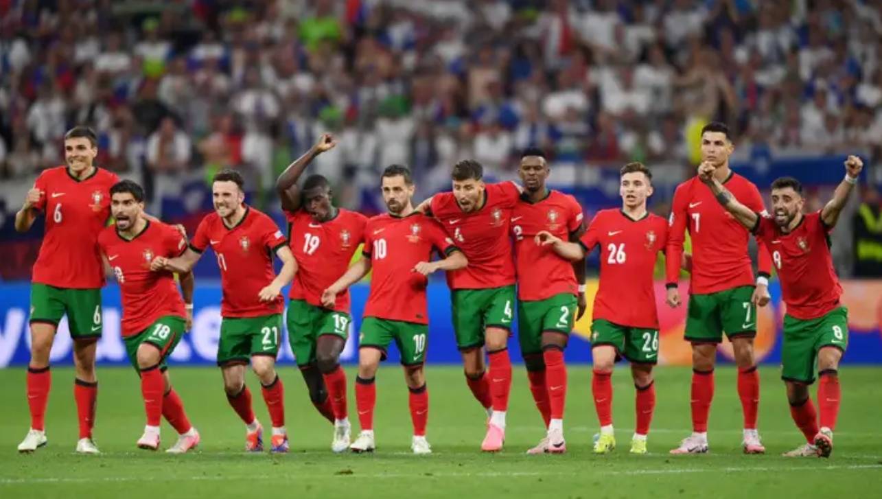 V体育官方app-葡萄牙战绩出色,势必晋级下一轮比赛-第2张图片-V体育 V体育官方app-葡萄牙战绩出色,势必晋级下一轮比赛-第2张图片-V体育