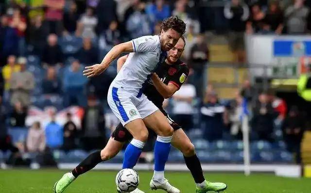 vsports体育-利兹联创造连胜纪录,晋级越发从容-第1张图片-V体育 vsports体育-利兹联创造连胜纪录,晋级越发从容-第1张图片-V体育