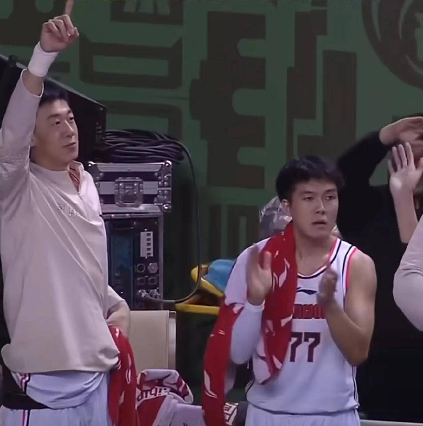 V体育官方app-外援单场砍下40+,球队大胜-第1张图片-V体育 V体育官方app-外援单场砍下40+,球队大胜-第1张图片-V体育