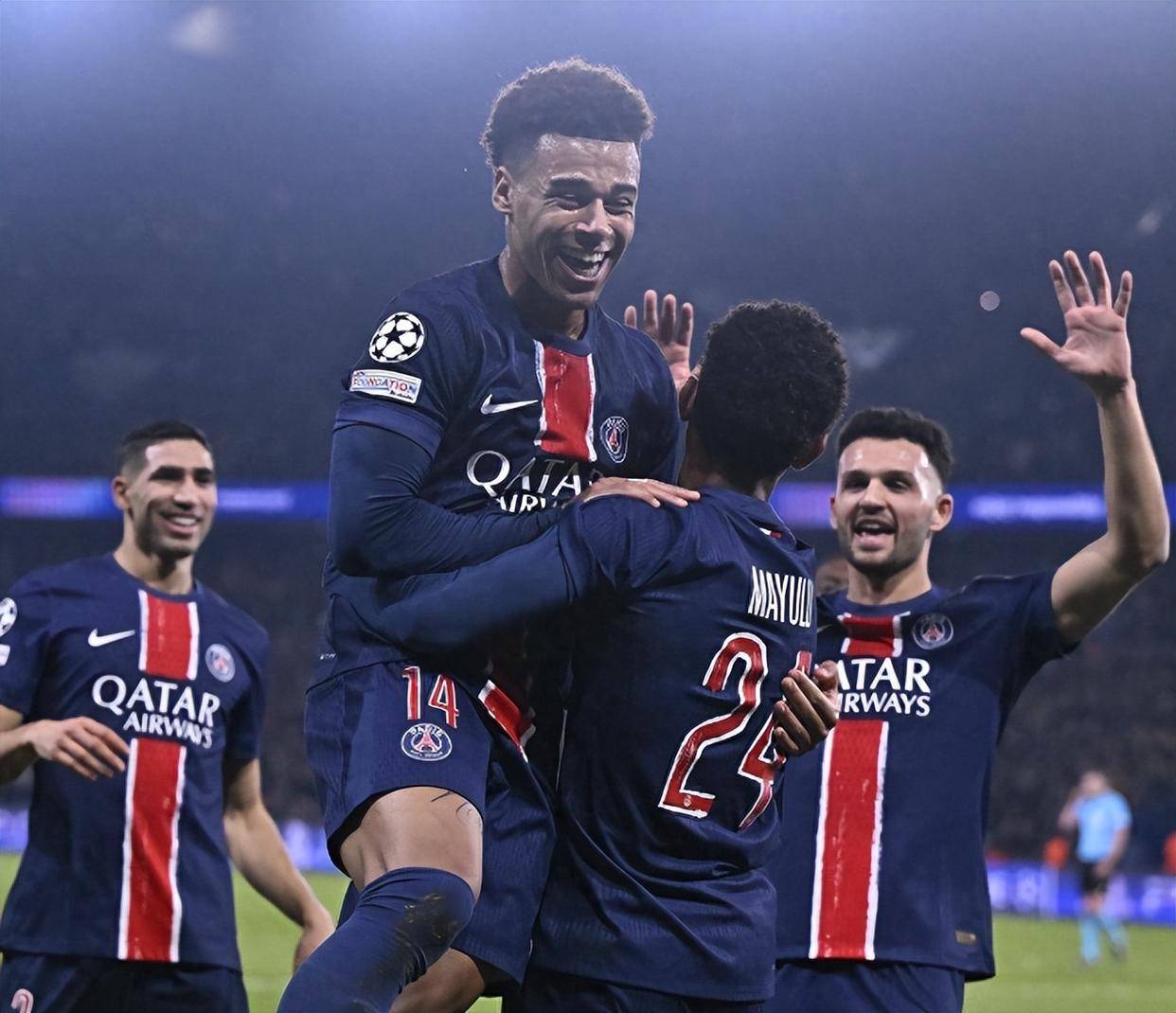 V体育官方app-巴黎主场大胜，法甲冠军轻松晋级淘汰赛-第2张图片-V体育