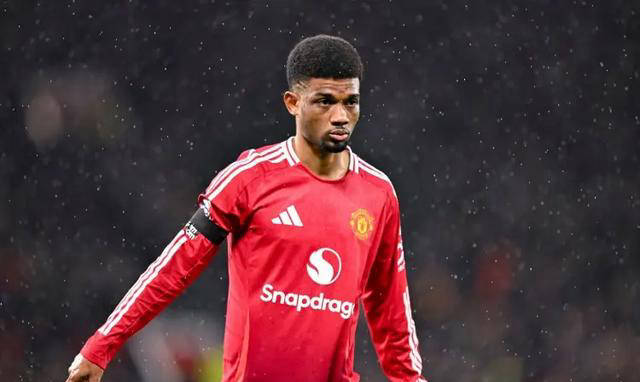 vsports体育-南安普顿逆转赢下曼联,豪取三分保级希望-第2张图片-V体育 vsports体育-南安普顿逆转赢下曼联,豪取三分保级希望-第2张图片-V体育