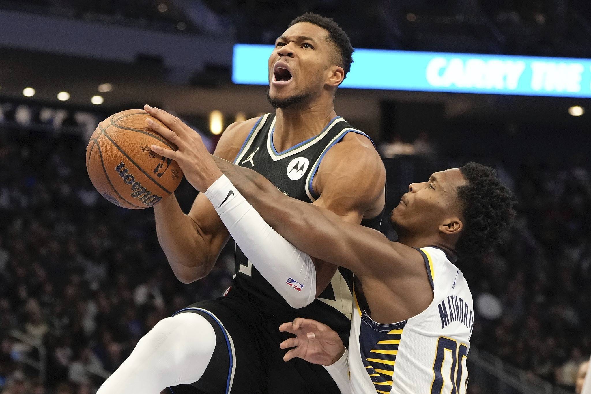 vsports体育-雄鹿队客场告捷,力克勇士豪取九连胜-第2张图片-V体育 vsports体育-雄鹿队客场告捷,力克勇士豪取九连胜-第2张图片-V体育