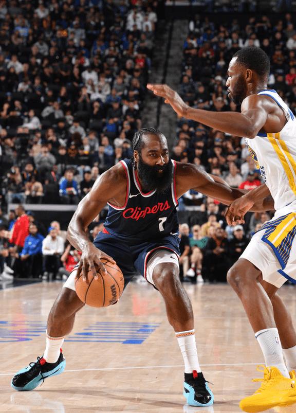 V体育-快船主场击败独行侠,卢比奥下场受伤令人揪心-第1张图片-V体育 V体育-快船主场击败独行侠,卢比奥下场受伤令人揪心-第1张图片-V体育