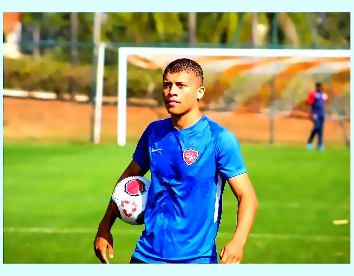 V体育官网-球队新鲜面孔加入训练,球员竞争激烈-第2张图片-V体育 V体育官网-球队新鲜面孔加入训练,球员竞争激烈-第2张图片-V体育