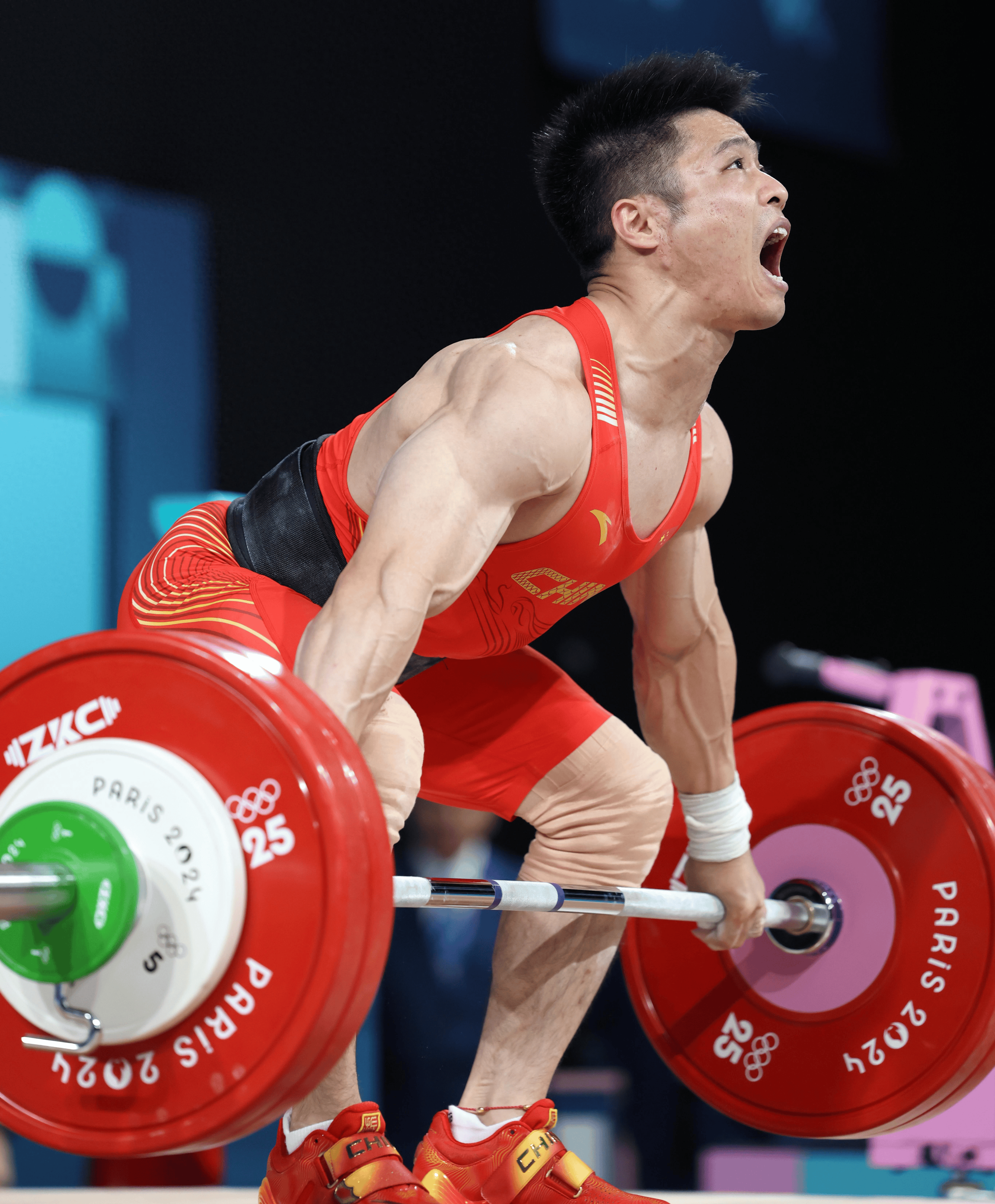 V体育官网-中国举重选手力挽狂澜，斩获金牌-第2张图片-V体育