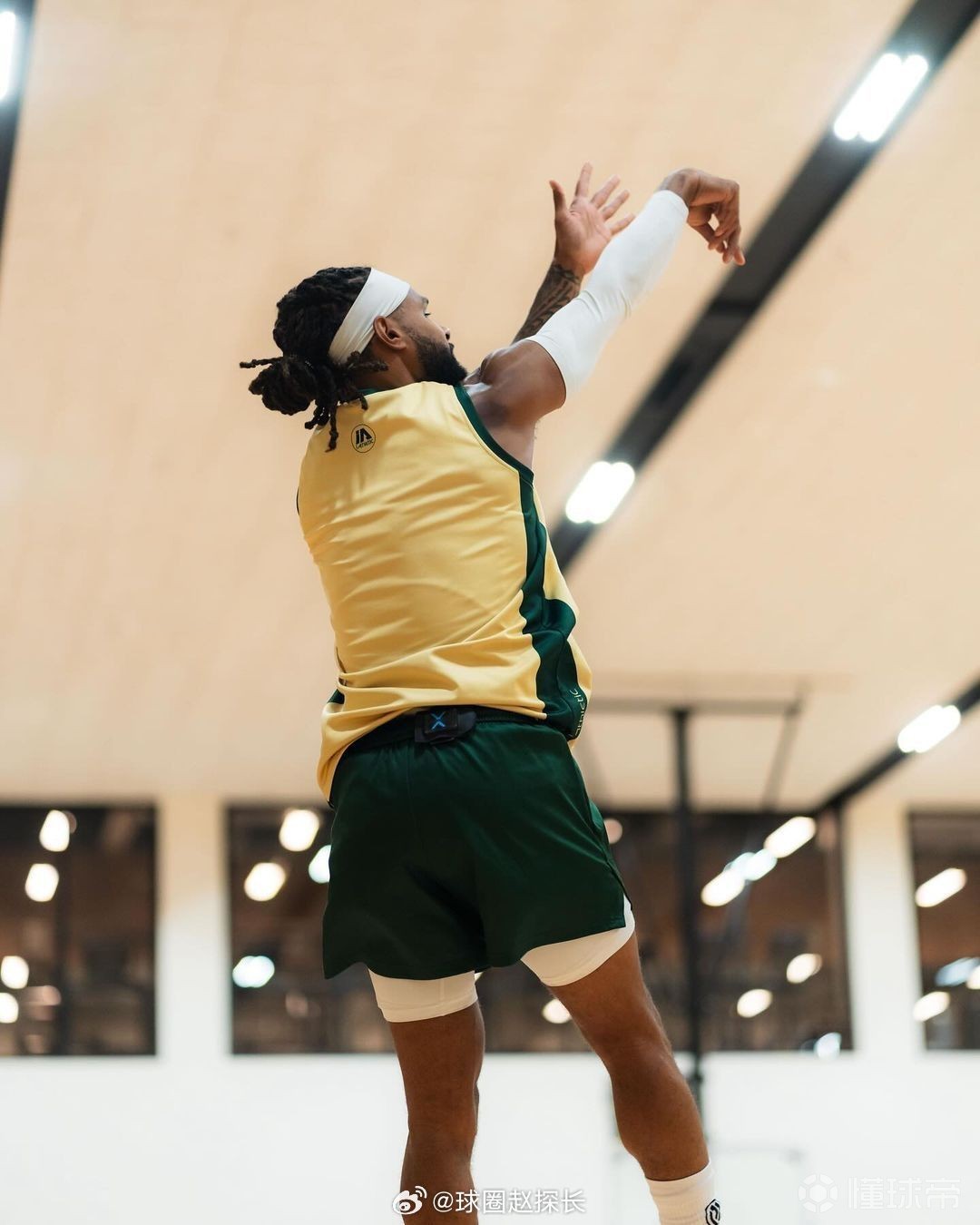V体育-NBA球员新训练方式独家揭秘!近期备战情况曝光-第2张图片-V体育 V体育-NBA球员新训练方式独家揭秘!近期备战情况曝光-第2张图片-V体育