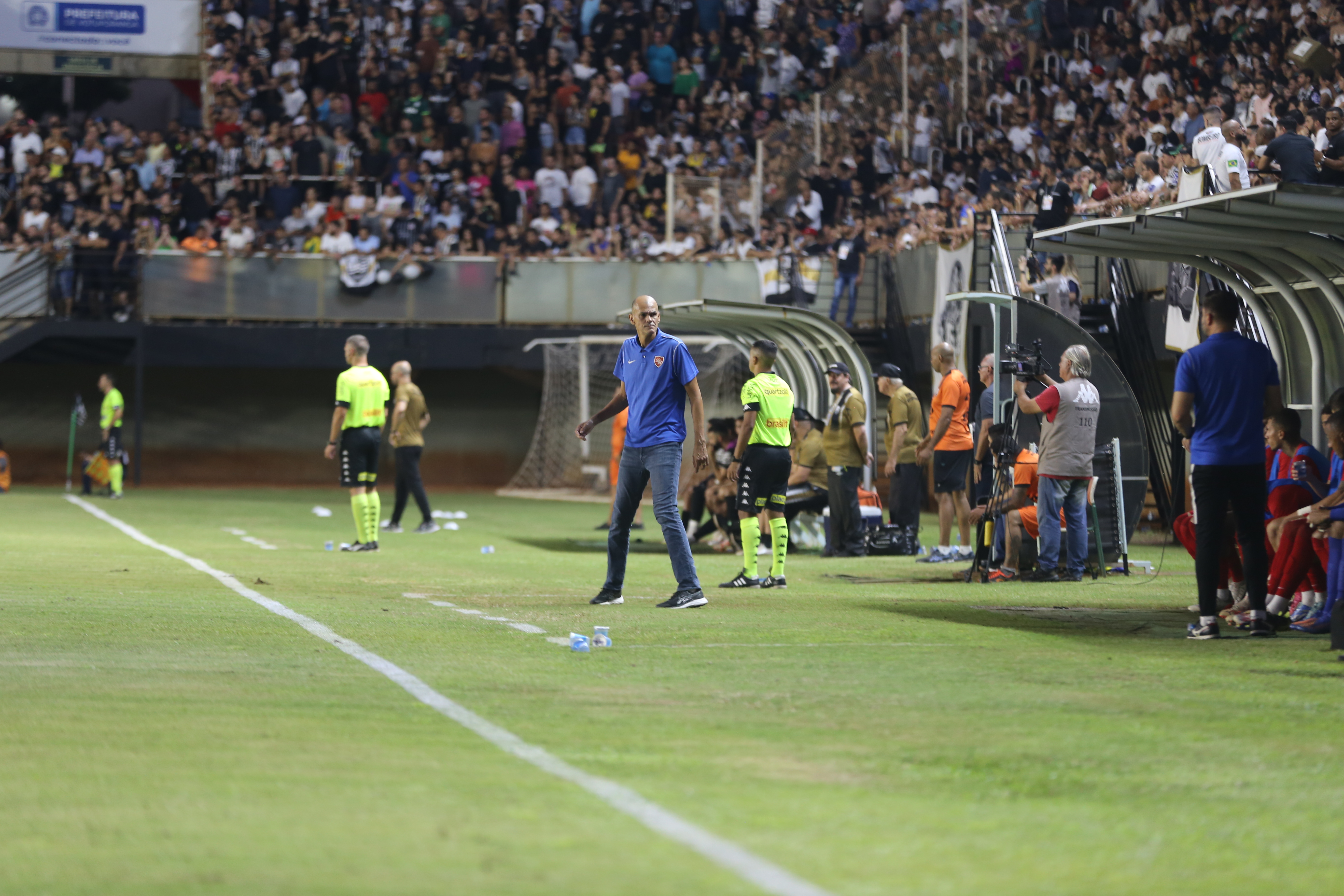 vsports体育-锡耶纳闪电破门,客场逼平对手-第1张图片-V体育 vsports体育-锡耶纳闪电破门,客场逼平对手-第1张图片-V体育