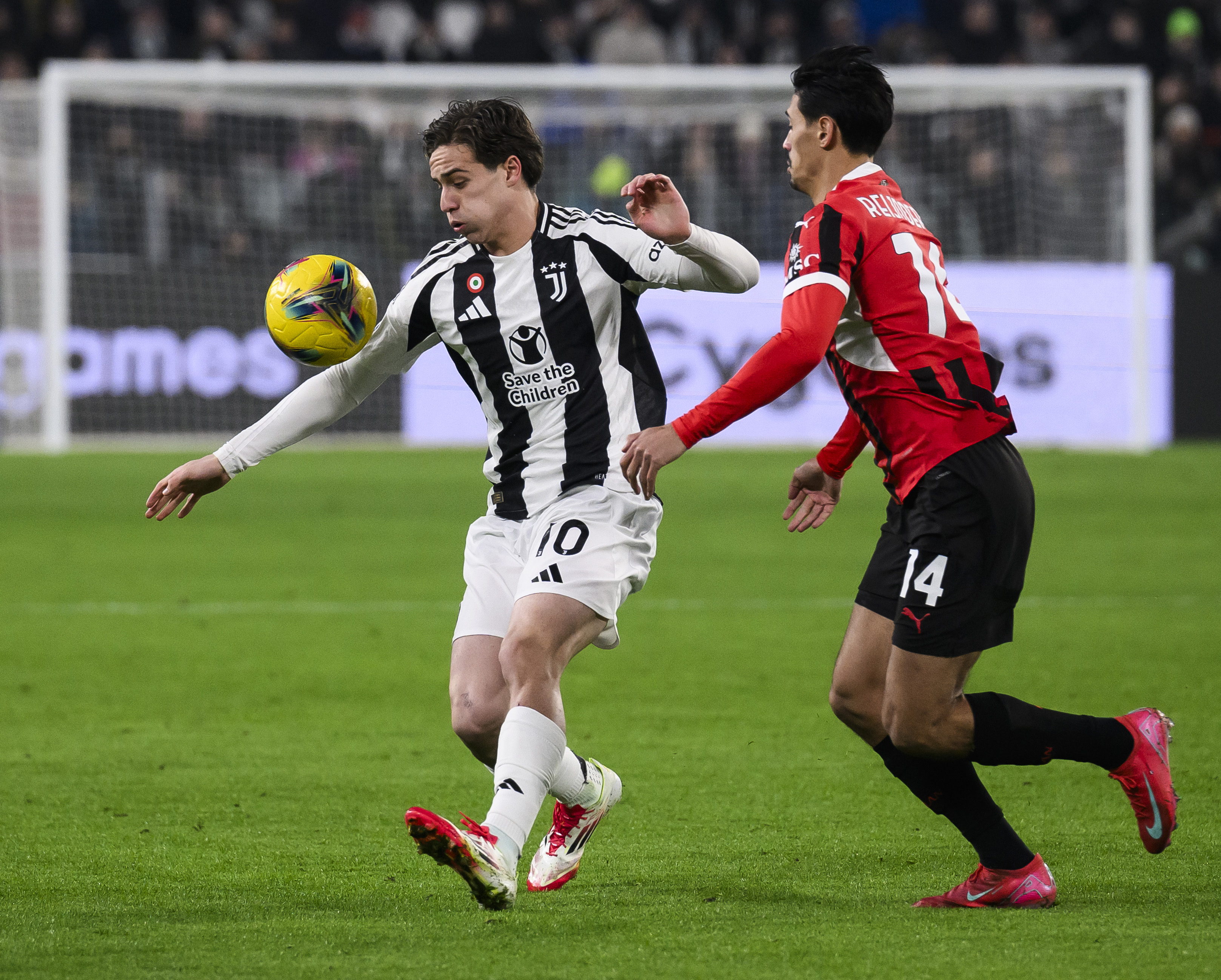 V体育官方app-尤文图斯遭遇AC米兰的挑战,双方实力均衡-第2张图片-V体育 V体育官方app-尤文图斯遭遇AC米兰的挑战,双方实力均衡-第2张图片-V体育