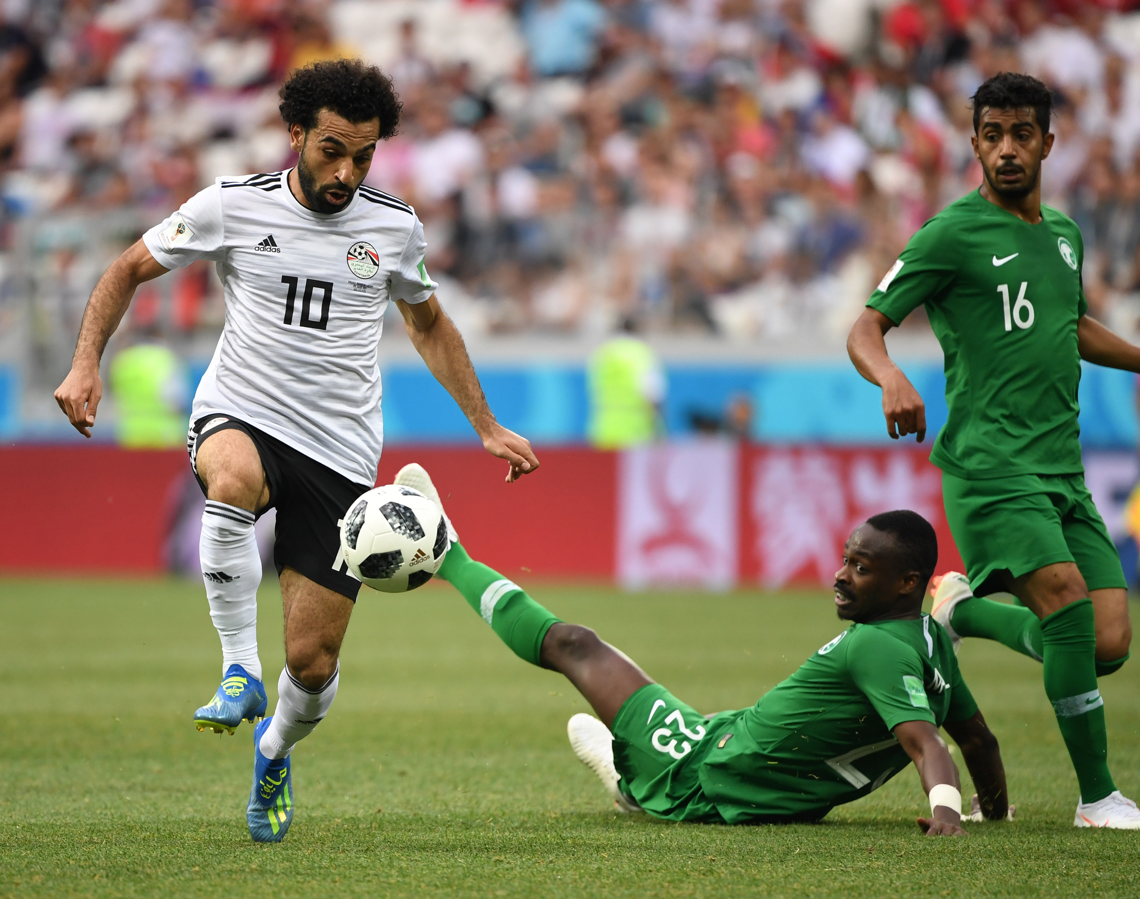 V体育-沙特阿拉伯足球联赛的精彩瞬间-第2张图片-V体育 V体育-沙特阿拉伯足球联赛的精彩瞬间-第2张图片-V体育