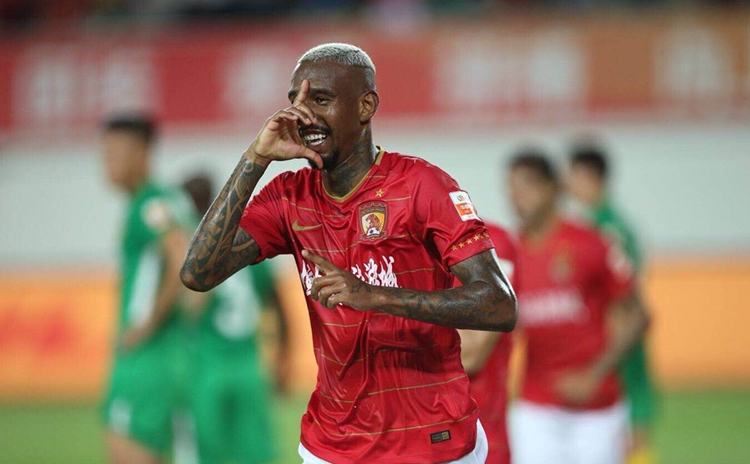 V体育官方app-广州恒大主场大胜，保持榜首位置不动-第1张图片-V体育