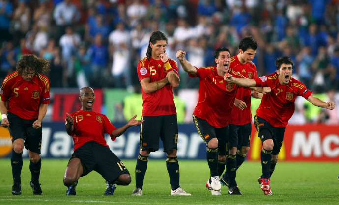 V体育官网-欧洲足球赛场上各路豪强实力均衡，胜负难料-第1张图片-V体育