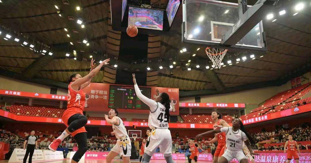 V体育官网-球队在最新一场比赛中展现出了强大的实力-第1张图片-V体育 V体育官网-球队在最新一场比赛中展现出了强大的实力-第1张图片-V体育