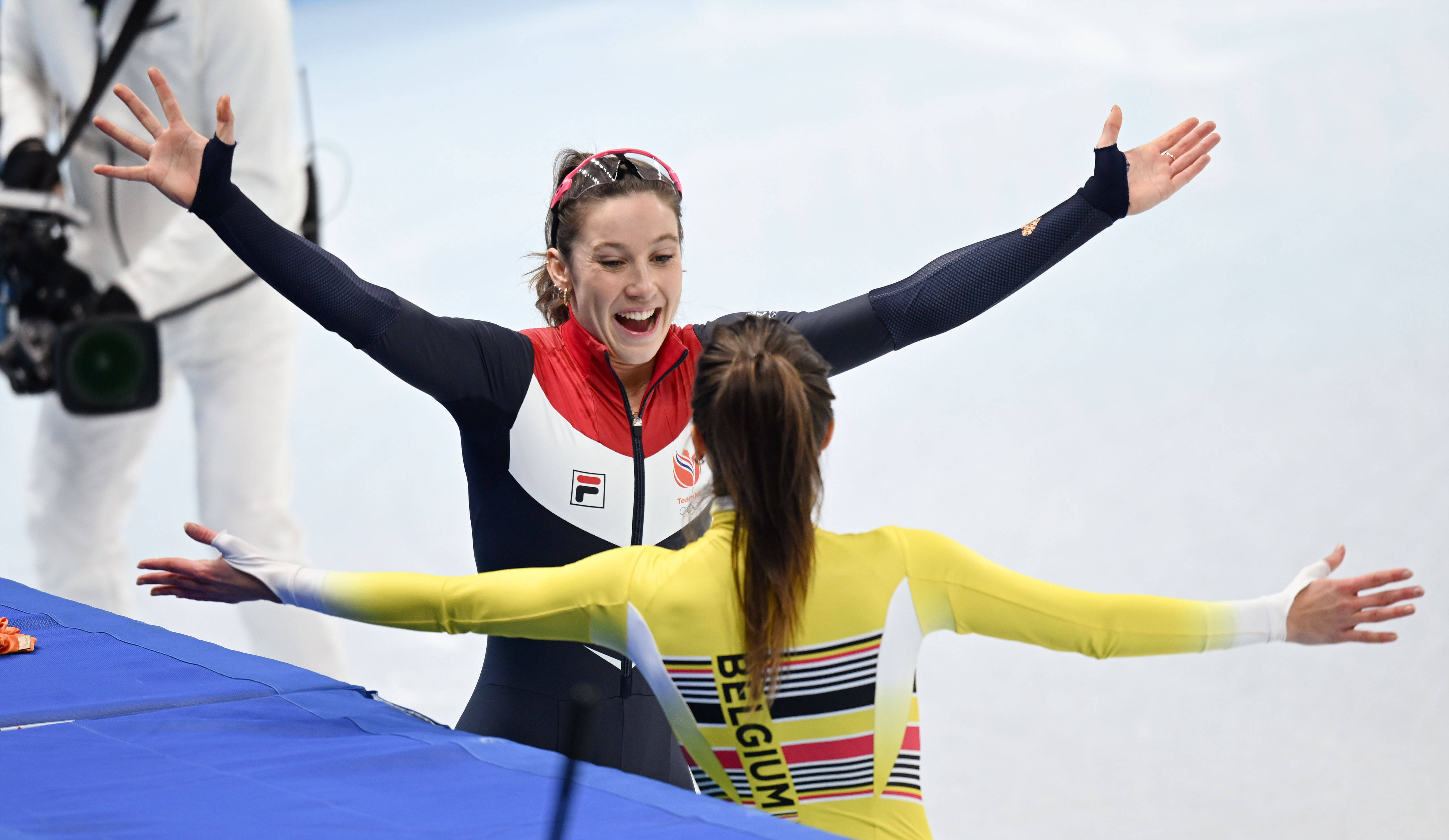 V体育官网-冰上飞驰!荷兰速滑选手百米夺冠-第2张图片-V体育 V体育官网-冰上飞驰!荷兰速滑选手百米夺冠-第2张图片-V体育