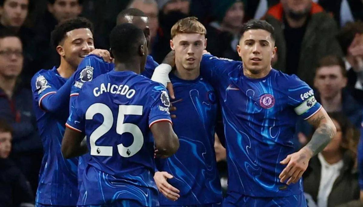 vsports体育-欧预赛冠军疯抢,球队争夺头名成争议-第1张图片-V体育 vsports体育-欧预赛冠军疯抢,球队争夺头名成争议-第1张图片-V体育