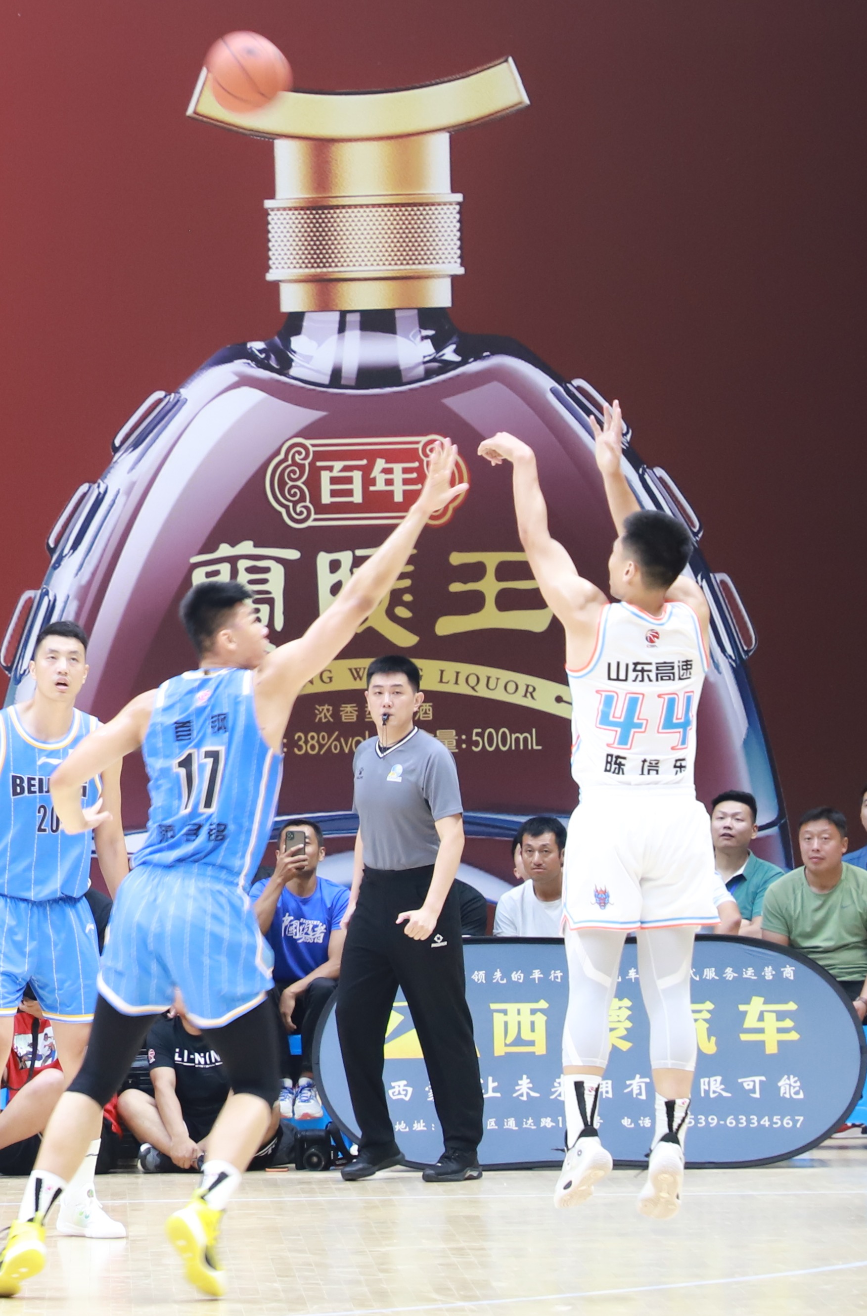 V体育官网-重庆男篮宣布签约新外援，提振士气-第2张图片-V体育