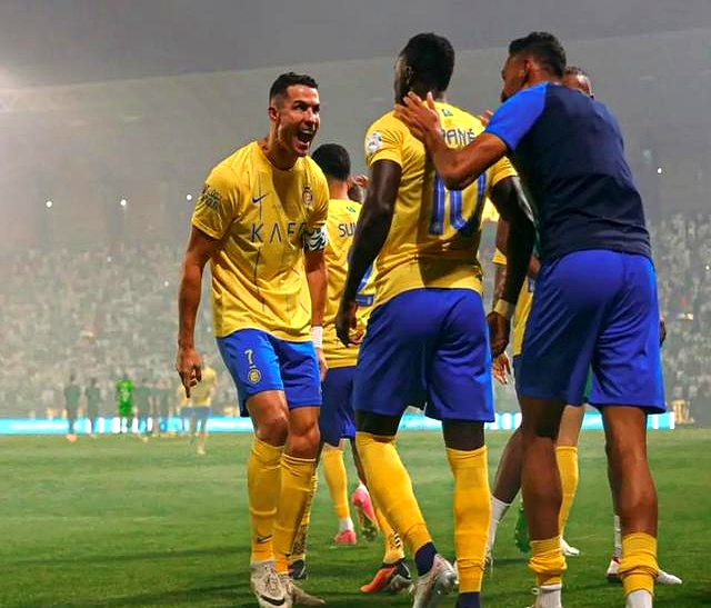 V体育-欧洲足坛强强碰撞,一幕幕惊心动魄-第1张图片-V体育 V体育-欧洲足坛强强碰撞,一幕幕惊心动魄-第1张图片-V体育