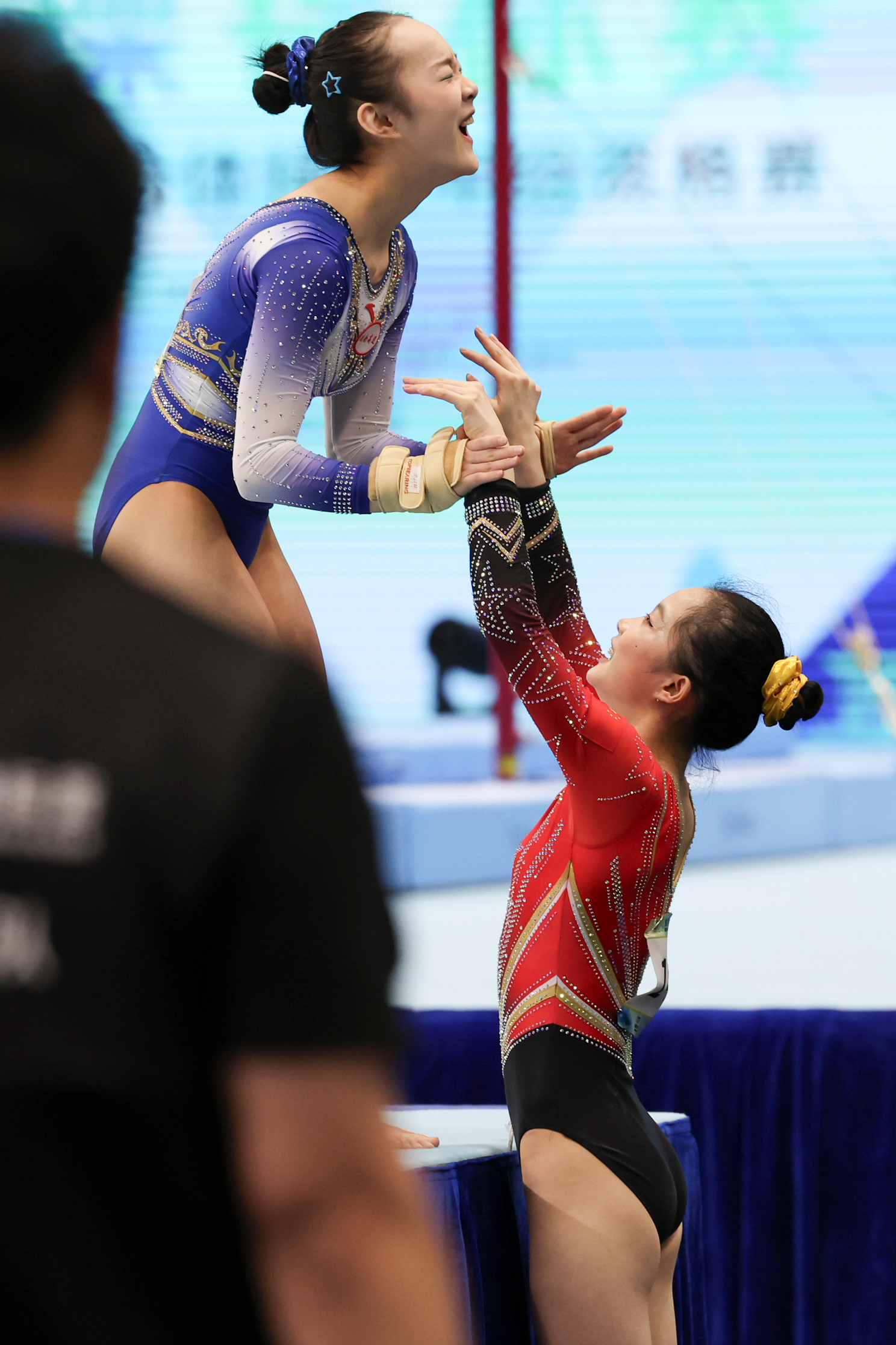 V体育官网-体操冠军独领风骚,舞动舞台呈现完美-第2张图片-V体育 V体育官网-体操冠军独领风骚,舞动舞台呈现完美-第2张图片-V体育