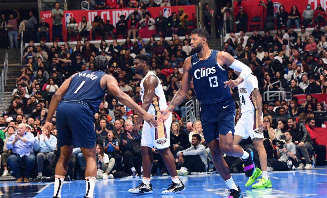 V体育官网-国王全队郁郁不得志，徘徊在常规赛中下游-第2张图片-V体育