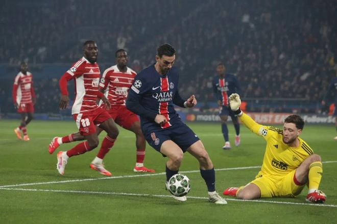 vsports体育-巴黎圣日耳曼客场不敌多特蒙德,遭遇意外失利-第1张图片-V体育 vsports体育-巴黎圣日耳曼客场不敌多特蒙德,遭遇意外失利-第1张图片-V体育