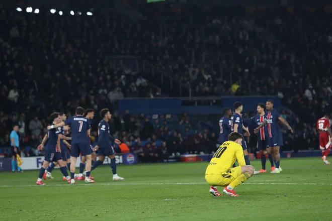 vsports体育-巴黎圣日耳曼客场不敌多特蒙德,遭遇意外失利-第2张图片-V体育 vsports体育-巴黎圣日耳曼客场不敌多特蒙德,遭遇意外失利-第2张图片-V体育