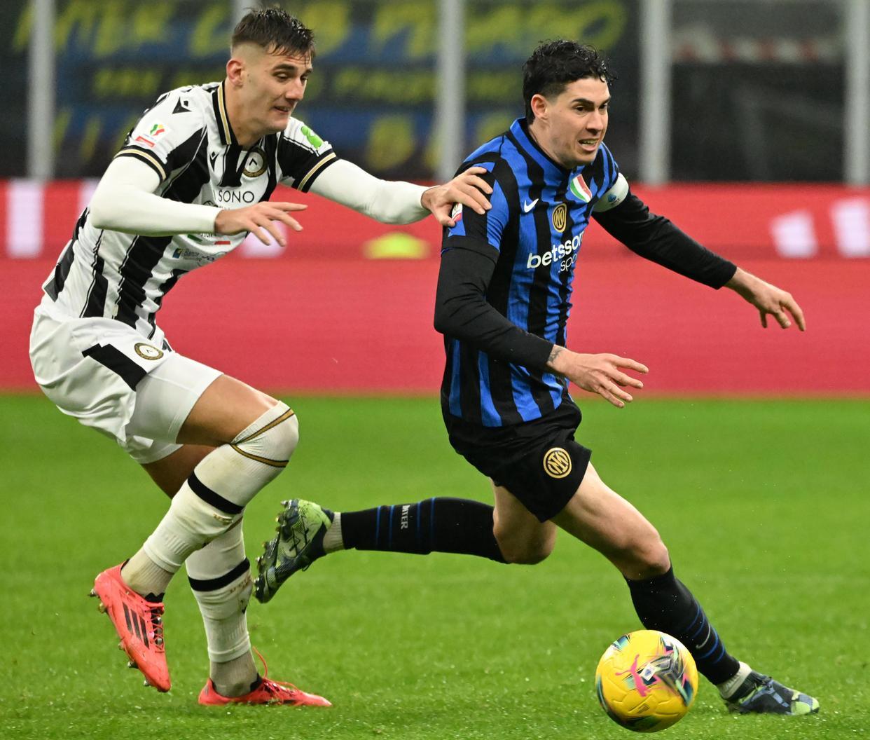 vsports体育-乌迪内斯战术磨合成功,迎战强敌-第2张图片-V体育 vsports体育-乌迪内斯战术磨合成功,迎战强敌-第2张图片-V体育